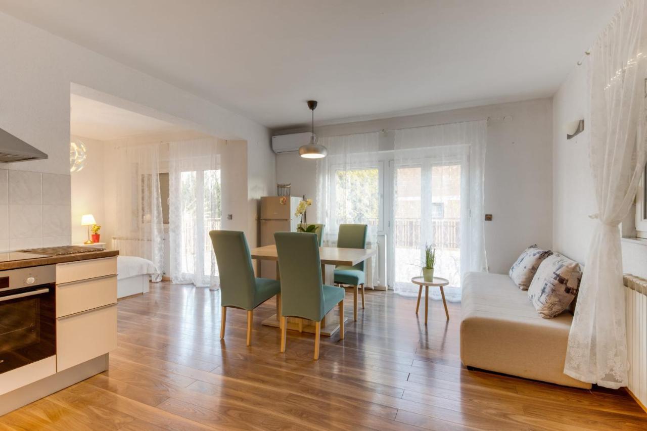 Apartments Nika Slunj Exterior photo