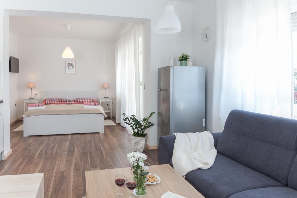 Apartments Nika Slunj Exterior photo